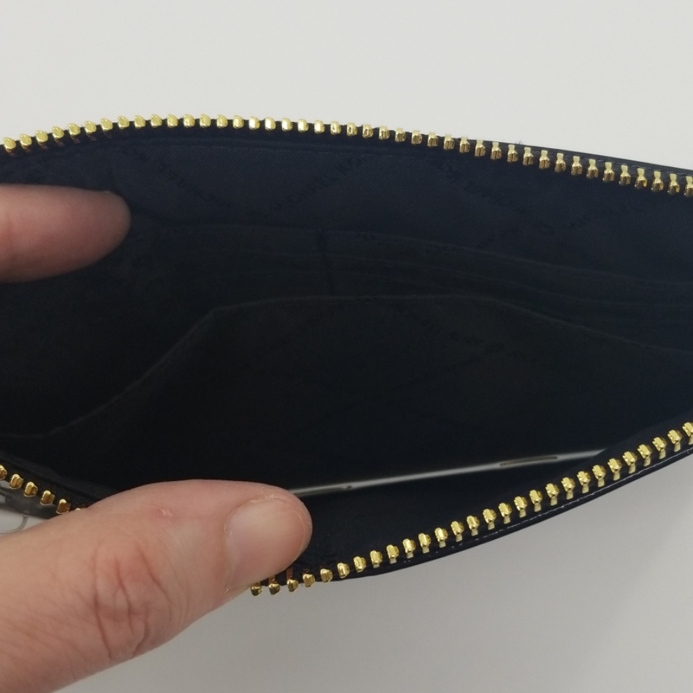 Michael Kors Wrist Clutch - NWT - Picture 4 of 5
